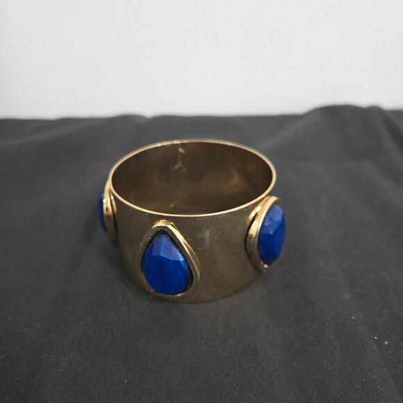 Amrita Singh wide cuff bracelet - Picture 13 of 16